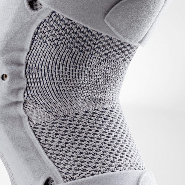 Bauerfeind GenuTrain S Pro Knee Brace – Hinged Stabilization for Arthritis and Meniscus Support