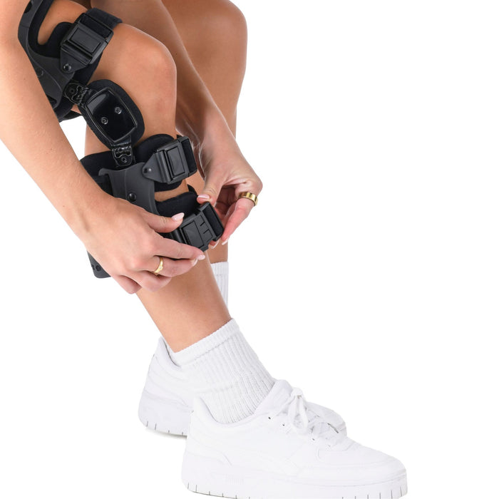 Brace Direct Dual Hinged Osteoarthritis Knee Brace – Adjustable OA Offloader with ROM Control and Condyle Pad L1843/L1851