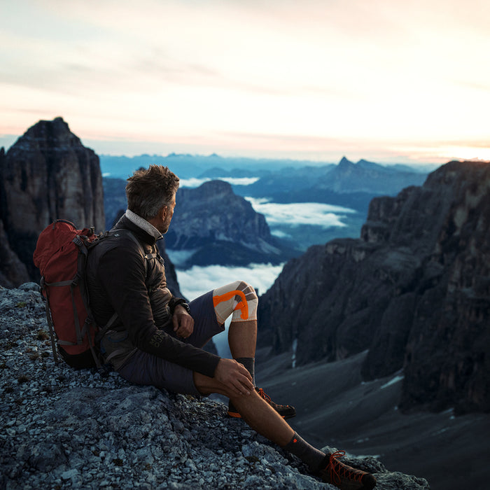 Bauerfeind Outdoor Knee Support - Compression Brace for Tendonitis, Arthritis & Patella Stabilization